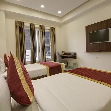 Hotel La Mirage 诺伊达 外观 照片