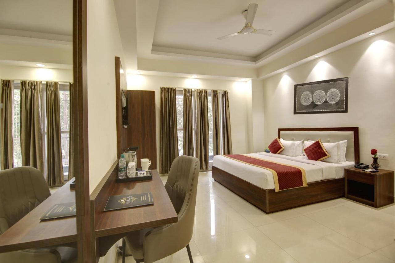 Hotel La Mirage 诺伊达 外观 照片