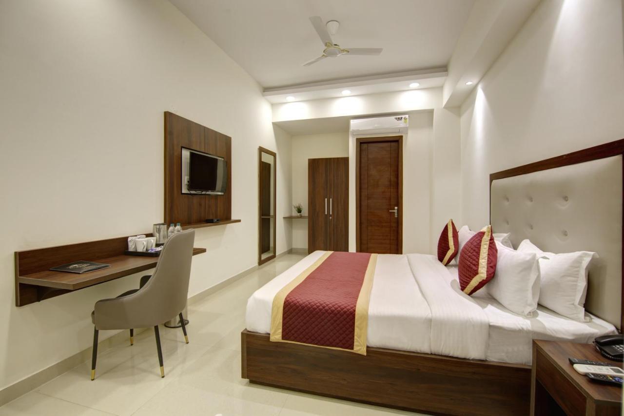 Hotel La Mirage 诺伊达 外观 照片