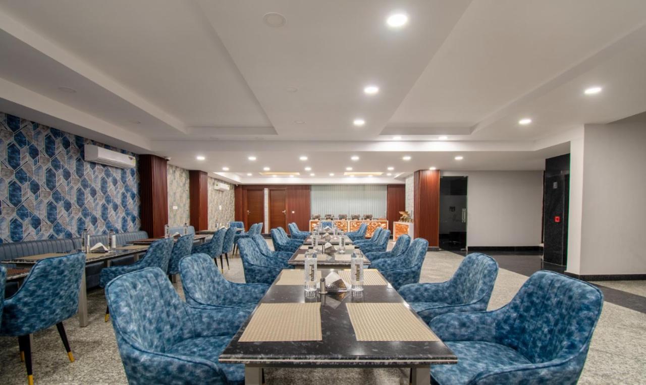 Hotel La Mirage 诺伊达 外观 照片