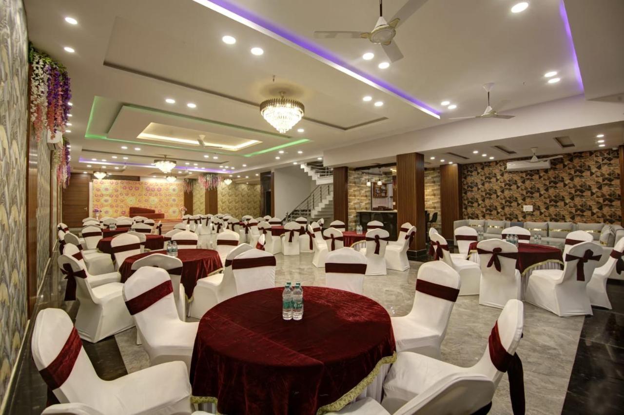 Hotel La Mirage 诺伊达 外观 照片